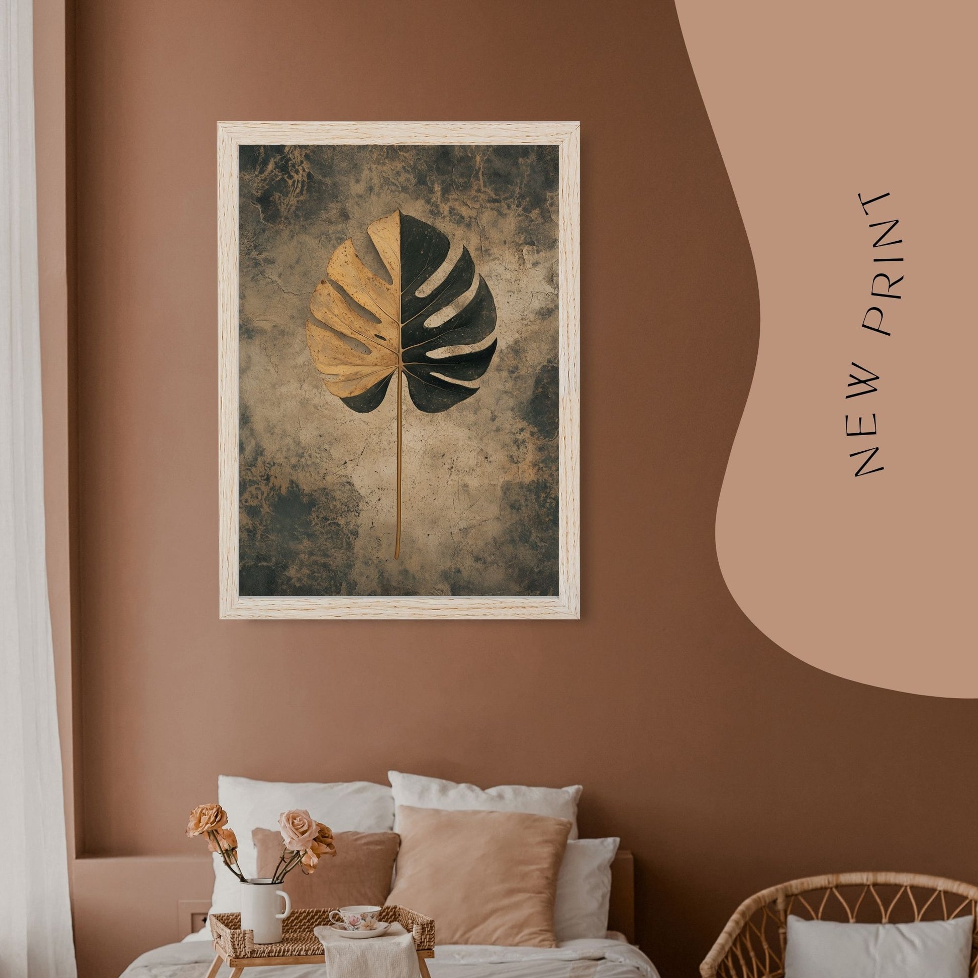 Trendy botanical wall art with a modern Monstera leaf design